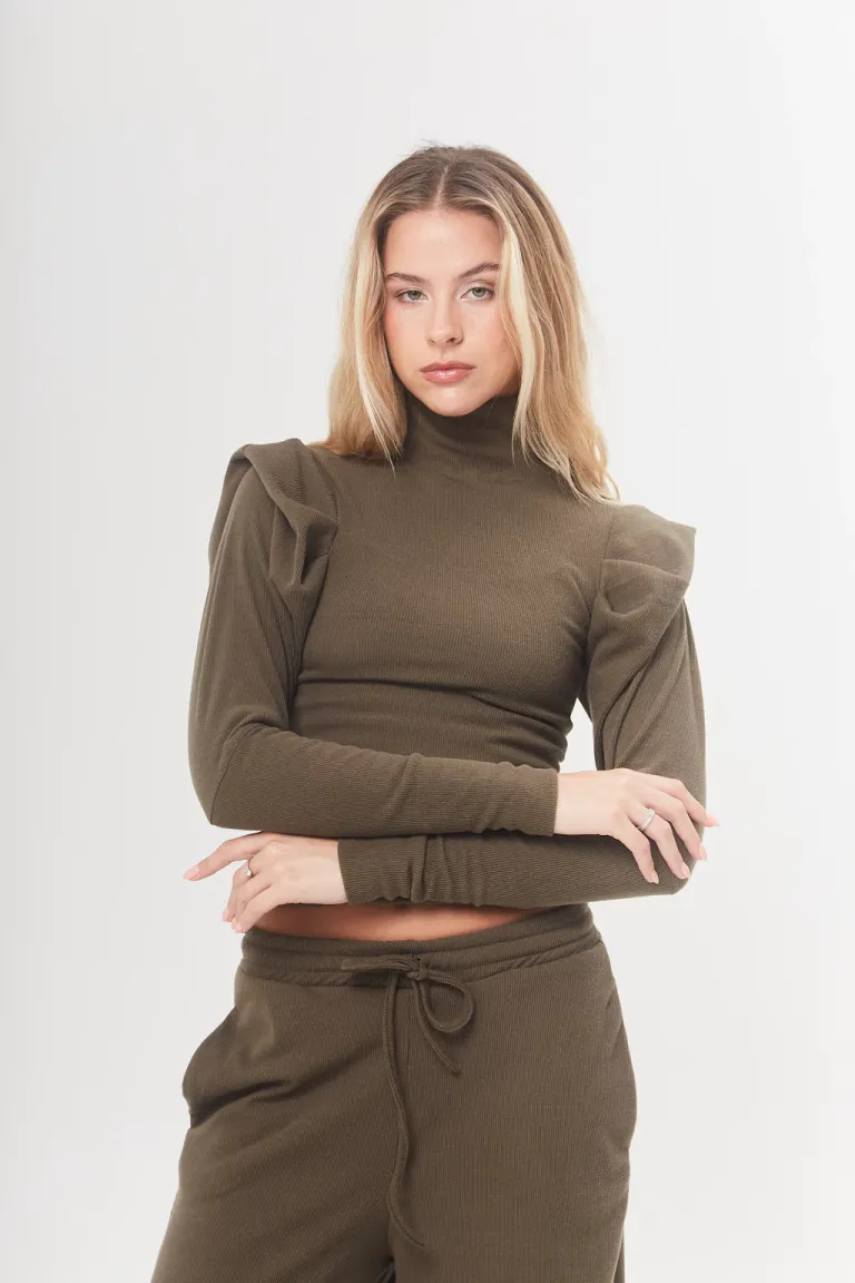 Remera verde de manga princesa con detalles en los hombros de Belle en Remeras para argentina