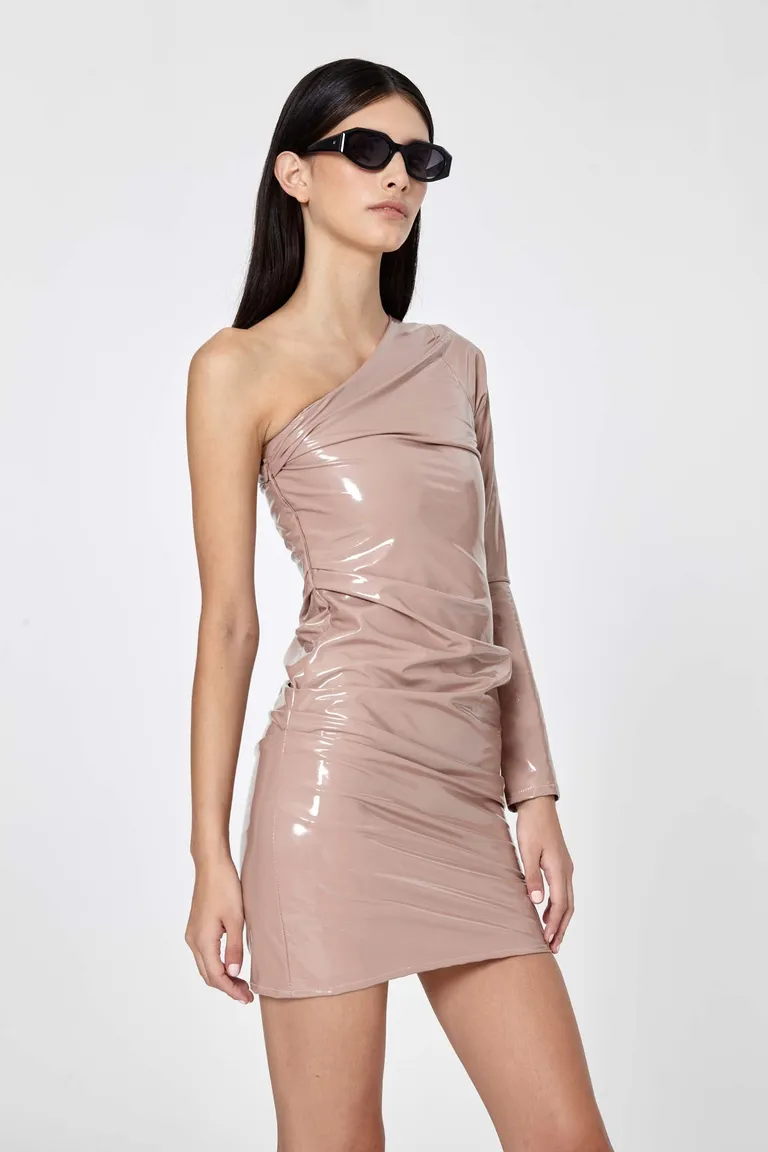 Vestido de tela sintética con detalle de manga única y tablas en la cintura de Naíma en Vestidos para argentina