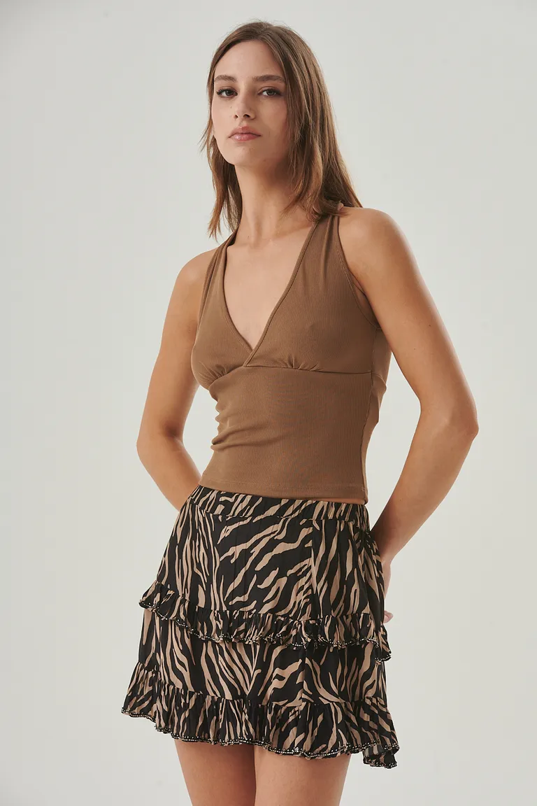 Top con escote halter cruzado y espalda descubierta en tonos marrones de Sweet en Tops para argentina