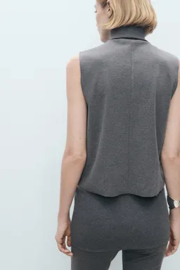 Top cuello alto sin mangas de Mango en Tops para argentina