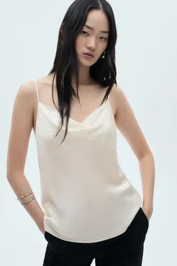 Top seda satinado de Mango en Tops para argentina