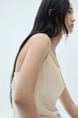 Top seda satinado de Mango en Tops para argentina