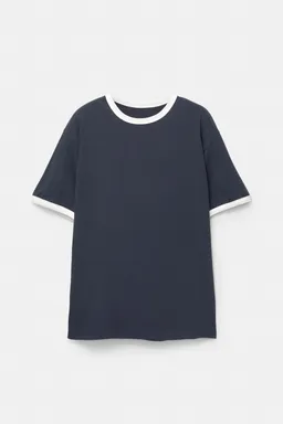 Remera ribs con contraste de Pull&Bear en Remeras y Polos para argentina