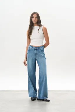 Jean denim wide cody de Magda en Pantalones para argentina