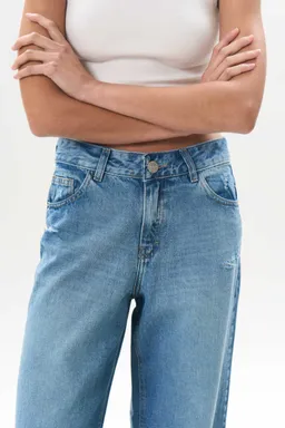 Jean denim wide cody de Magda en Pantalones para argentina