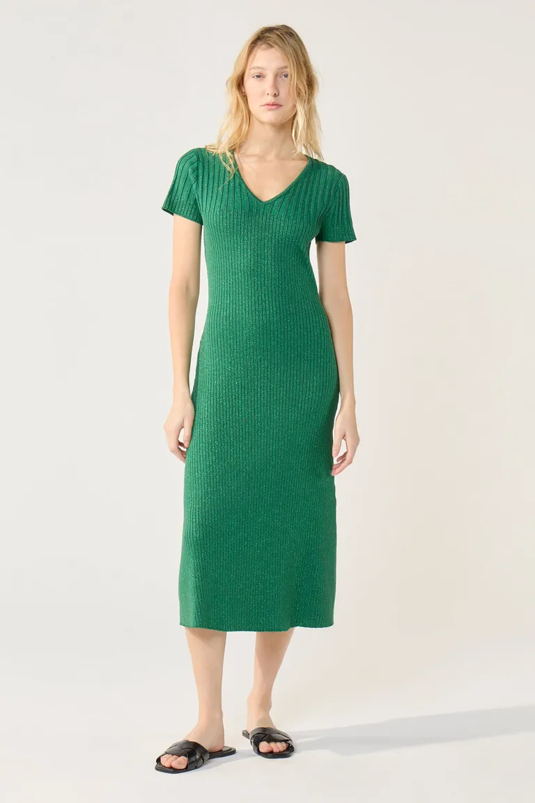 Vestido largo de tejido acanalado en color verde con escote en V y mangas cortas de Cuesta Blanca en Vestidos para argentina