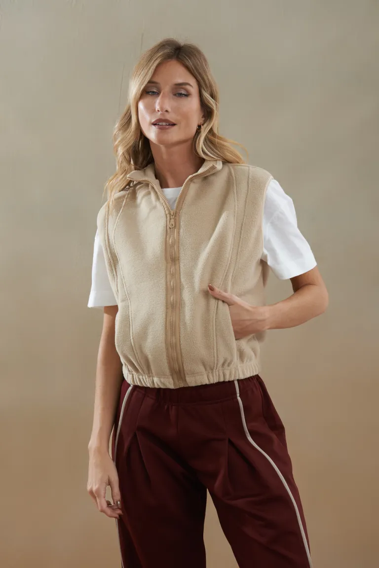 Chaleco mikeila: una prenda versátil y elegante para el look perfecto de Apricot en Chalecos para argentina