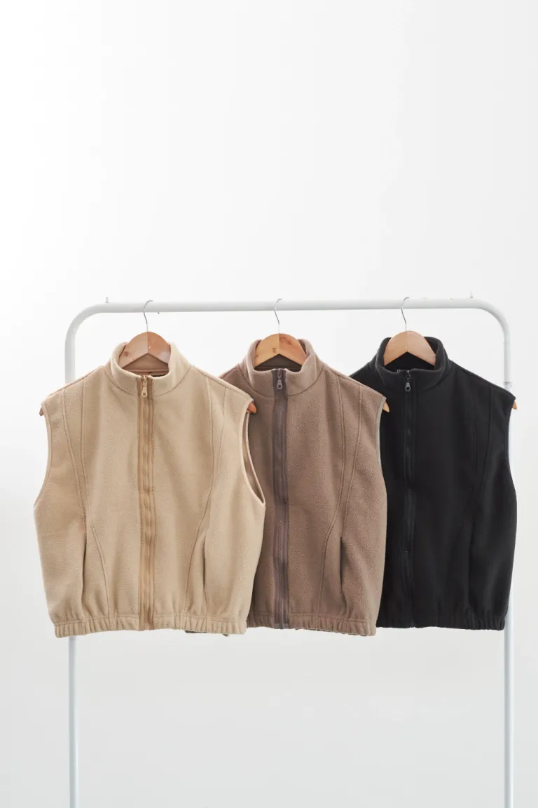 Chaleco mikeila: una prenda versátil y elegante para el look perfecto de Apricot en Chalecos para argentina