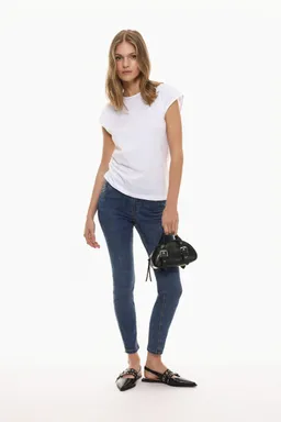 Jeans ajustados de Lefties en Pantalones para argentina