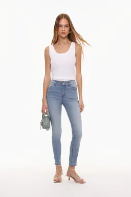Jeans ajustados de Lefties en Pantalones para argentina