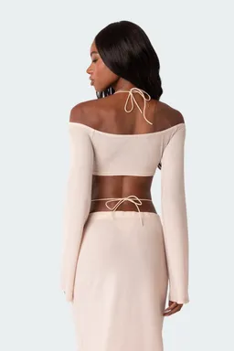 Crop top hombros descubiertos celeste de Edikted en Tops para argentina