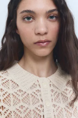 Sweater crochet manga corta de Mango en Blusas para argentina
