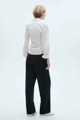 Pantalón recto con pinzas de Mango en Pantalones para argentina