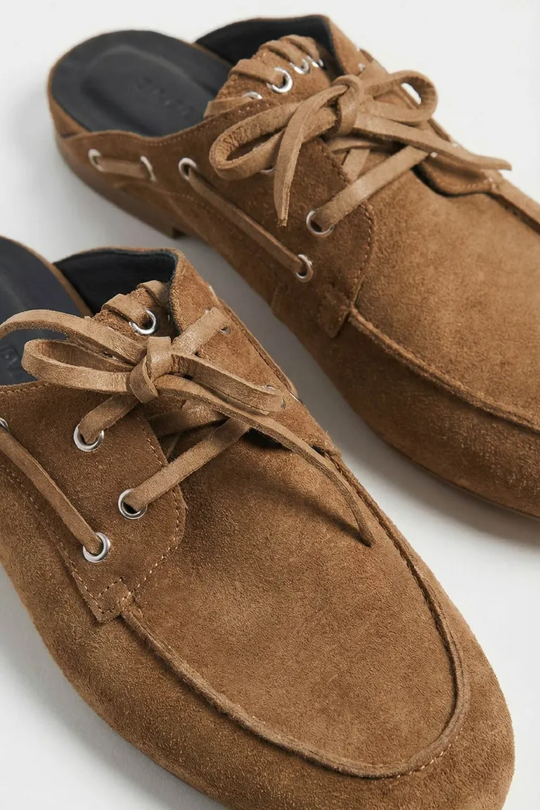 Mocasines tipo zueco con cordones frontales y puntera redondeada de Maria Cher en Mocasines para argentina