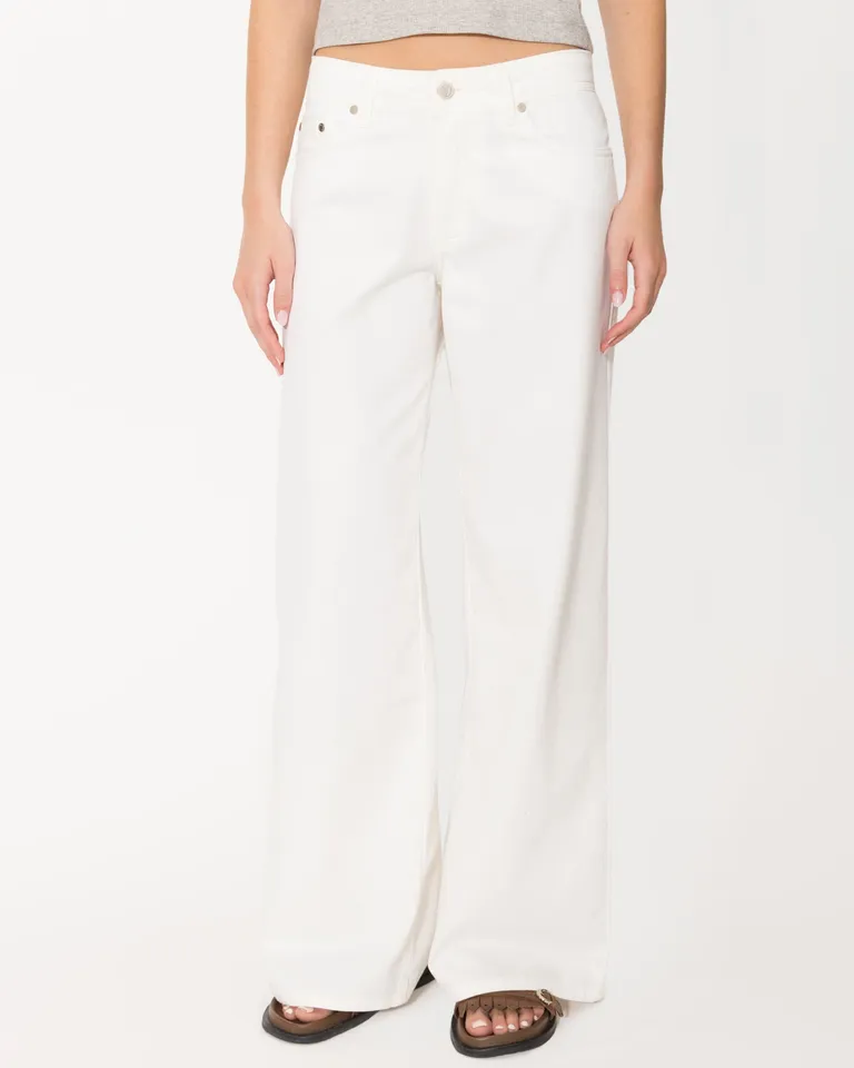 Pantalón ancho de corte relajado con detalles metálicos de inspiración jeanera de Jazmin Chebar en Pantalones para argentina