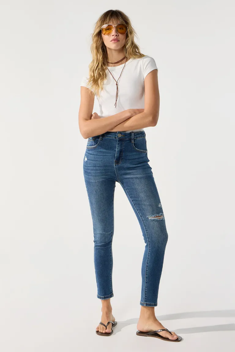 Pantalón de denim azul oscuro skinny de tiro alto con detalles y roturas de Cuesta Blanca en Pantalones para argentina