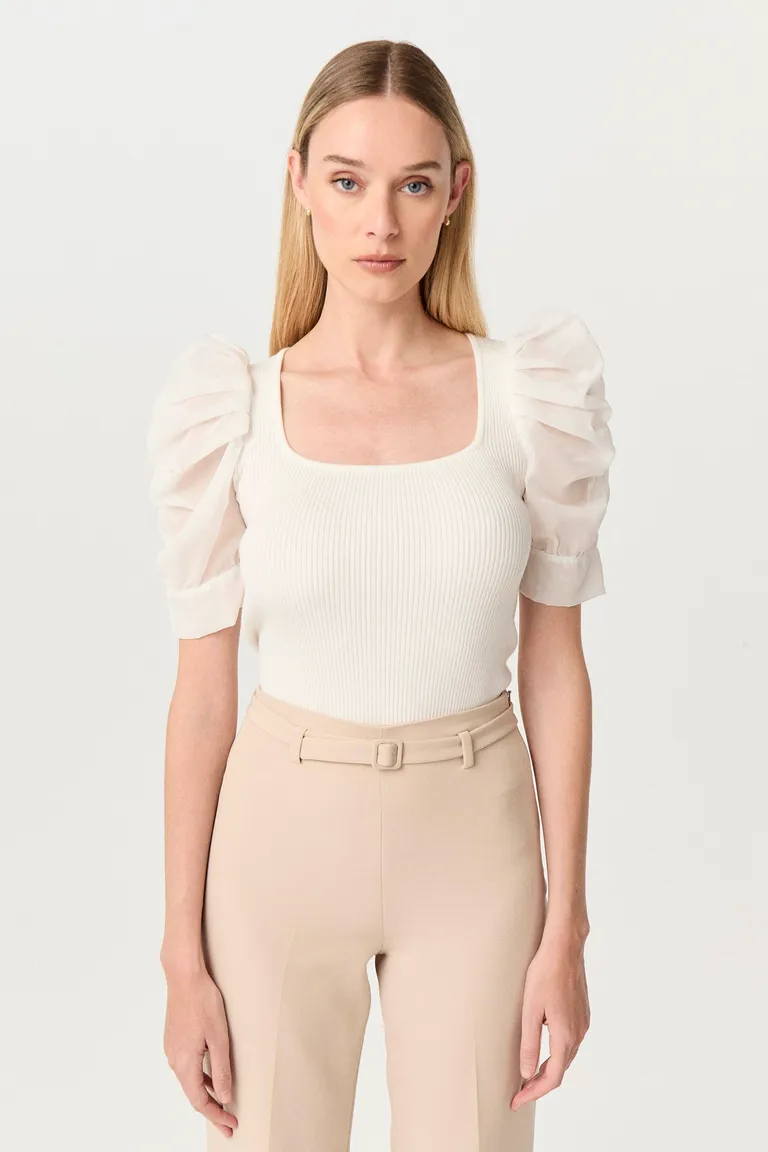 Remera tejida de punto con mangas de gasa - Un diseño elegante y femenino de Markova en Remeras para argentina