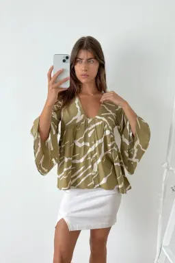 Blusa de Manga Campana de Benka en Blusas para argentina