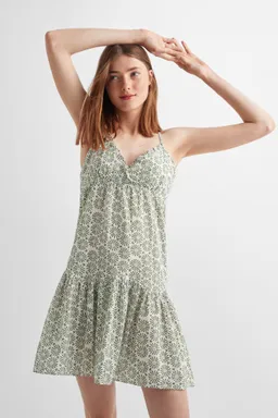 Vestido estampado con volante de Mango Teen en Vestidos para argentina