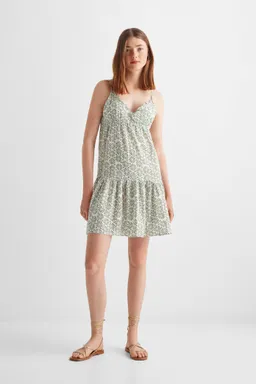 Vestido estampado con volante de Mango Teen en Vestidos para argentina