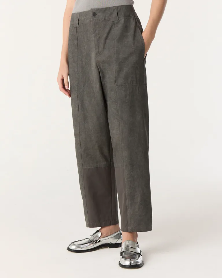 Pantalon tiro alto con bolsillos laterales y traseros con cierre oculto y ajuste de broche de Furzai en Pantalones para argentina