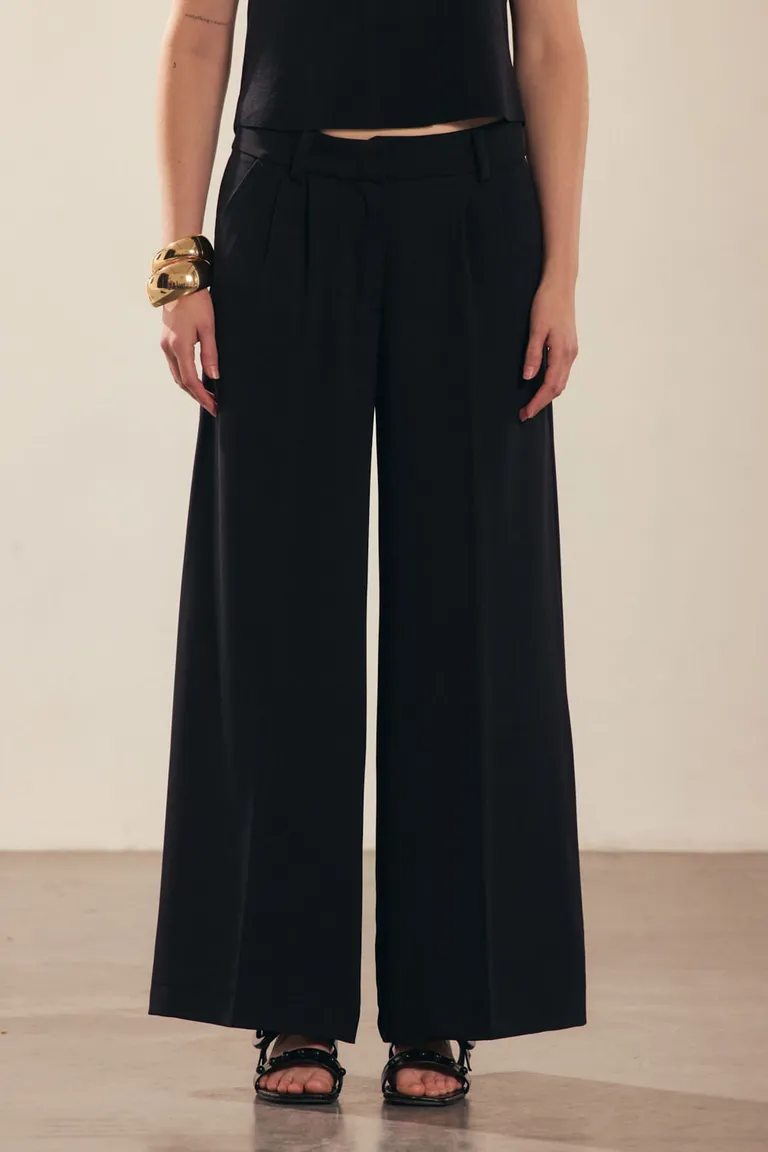 Pantalón wide leg negro de corte clásico y estilo versátil de Portsaid en Pantalones para argentina