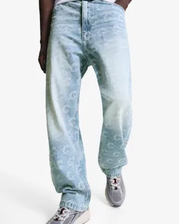 Jeans holgado jaquard de Bershka en Pantalones para argentina