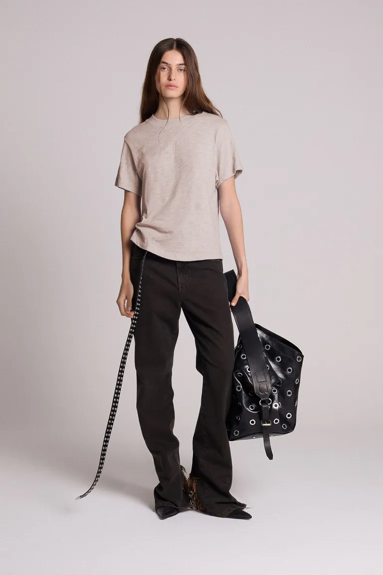 Remera de manga corta y escote redondo en tono beige de Maria Cher en Remeras para argentina