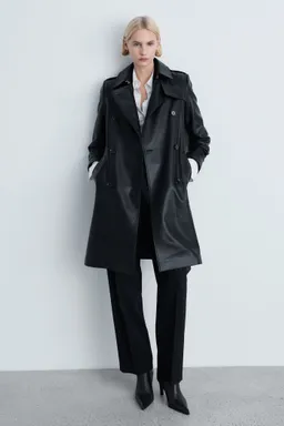 Trench efecto cuero de Mango en Chaquetas para argentina