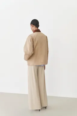 Parka vaquera cuello contrastante de Mango en Chaquetas para argentina
