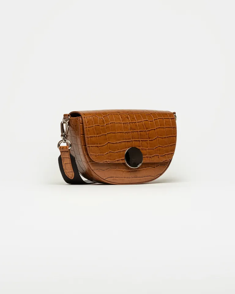 Bandolera de cuero con herraje en níquel, elegante y de líneas simples de Prüne en Bolsos y Carteras para argentina