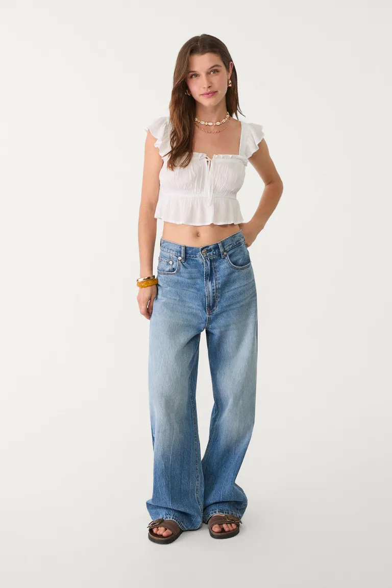 Top suelto con volantes de Stradivarius en Tops para argentina