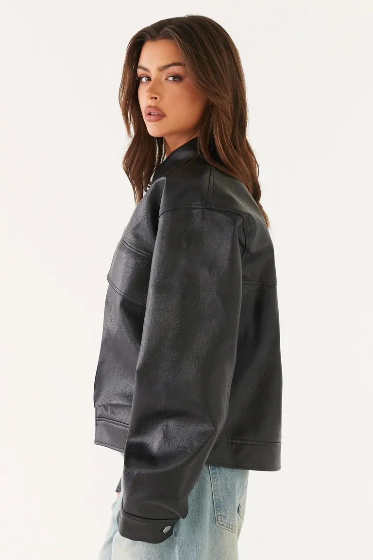 Campera bomber cuero sintético negra de Peppermayo en Chaquetas para argentina