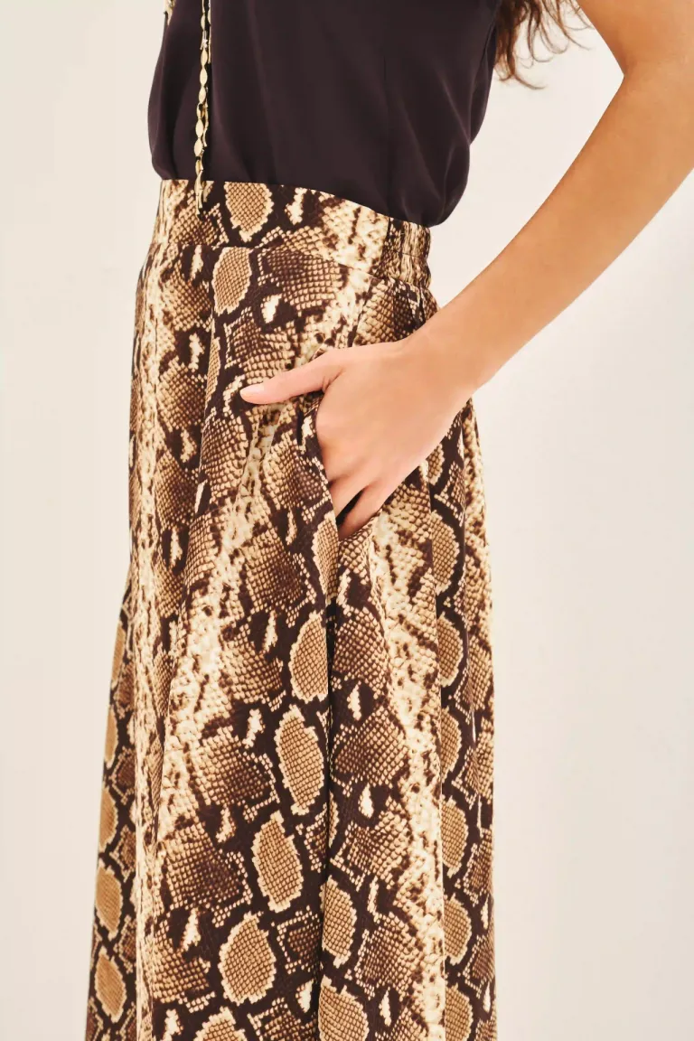 Falda midi de corte evasé con estampado de mandala serpiente y cintura elastizada en la espalda de Rapsodia en Faldas para argentina
