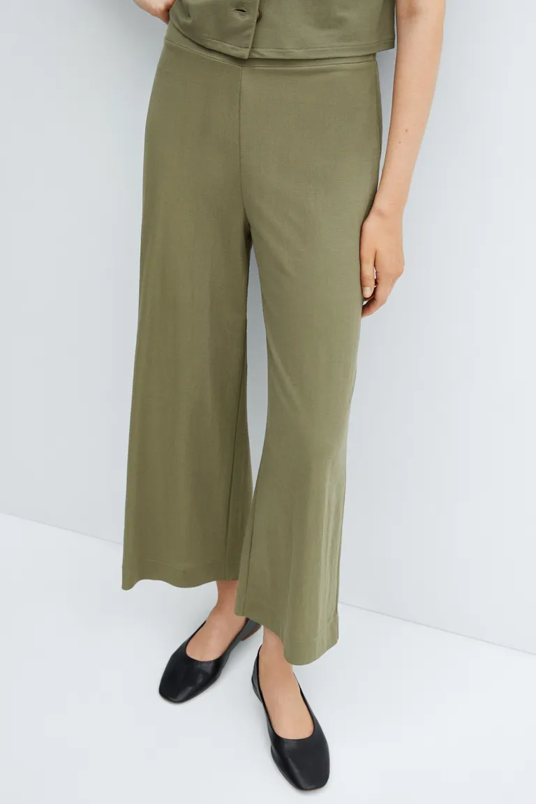 Pantalón crop cintura elástica de Mango en Pantalones para argentina