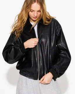 Cazadora efecto cuero de Bershka en Chaquetas para argentina