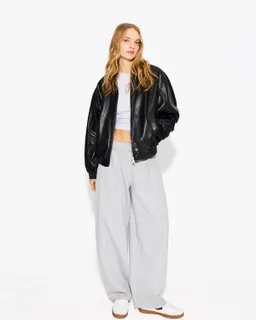 Cazadora efecto cuero de Bershka en Chaquetas para argentina