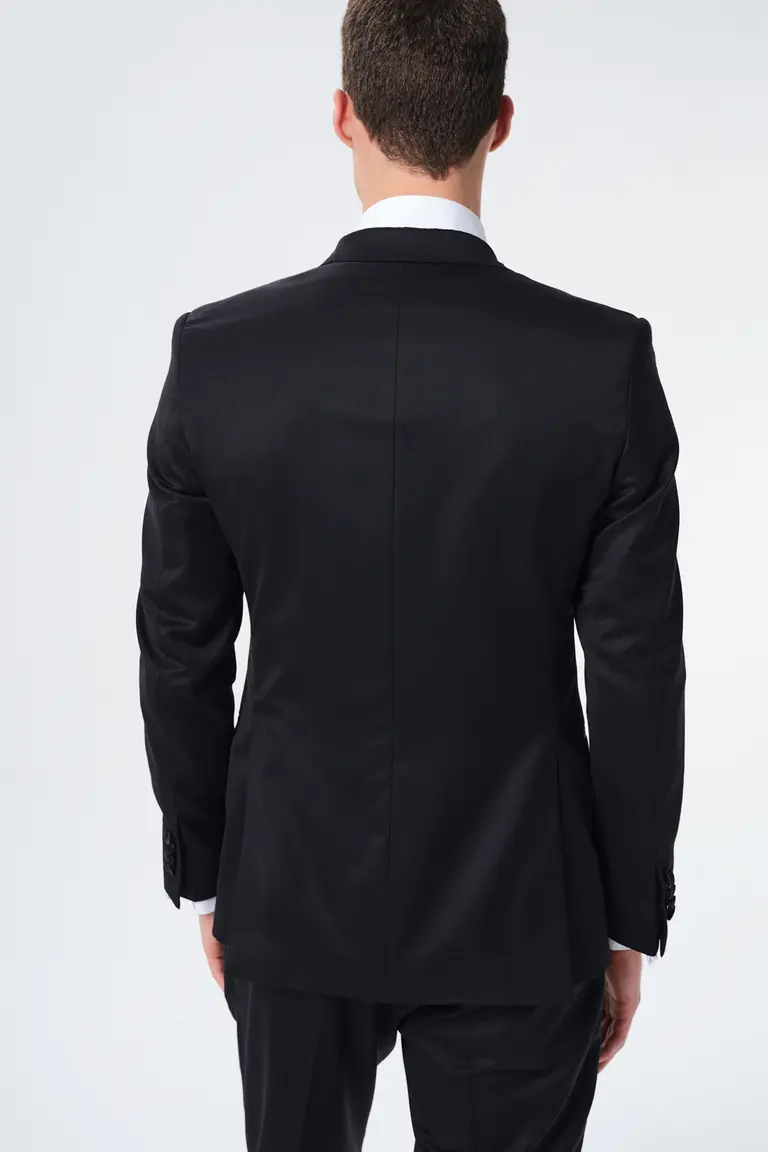 null de Etiqueta Negra en Sastrería para argentina