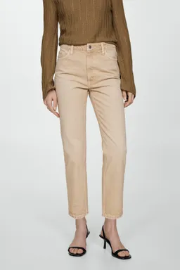 Jeans mom tiro alto de Mango en Pantalones para argentina