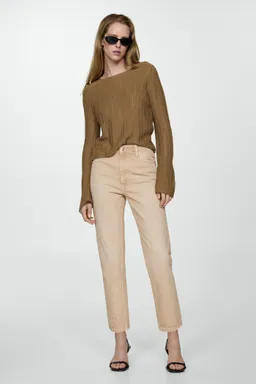 Jeans mom tiro alto de Mango en Pantalones para argentina