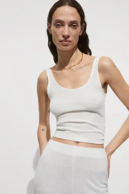 Top punto breteles de Mango en Tops para argentina