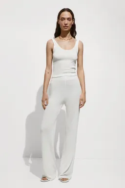 Top punto breteles de Mango en Tops para argentina