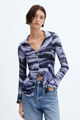 Camisa plisada tiedye de Mango en Camisas para argentina