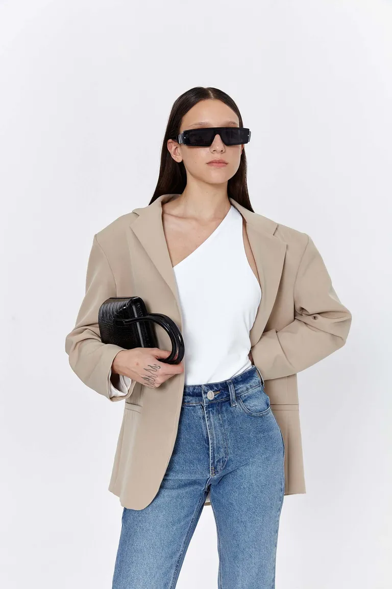 Body de un hombro con escote pronunciado en la espalda de Naíma en Bodies para argentina