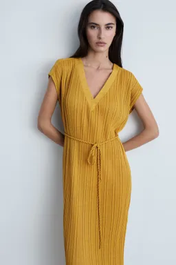 Vestido plisado cinturón de Mango en Vestidos para argentina