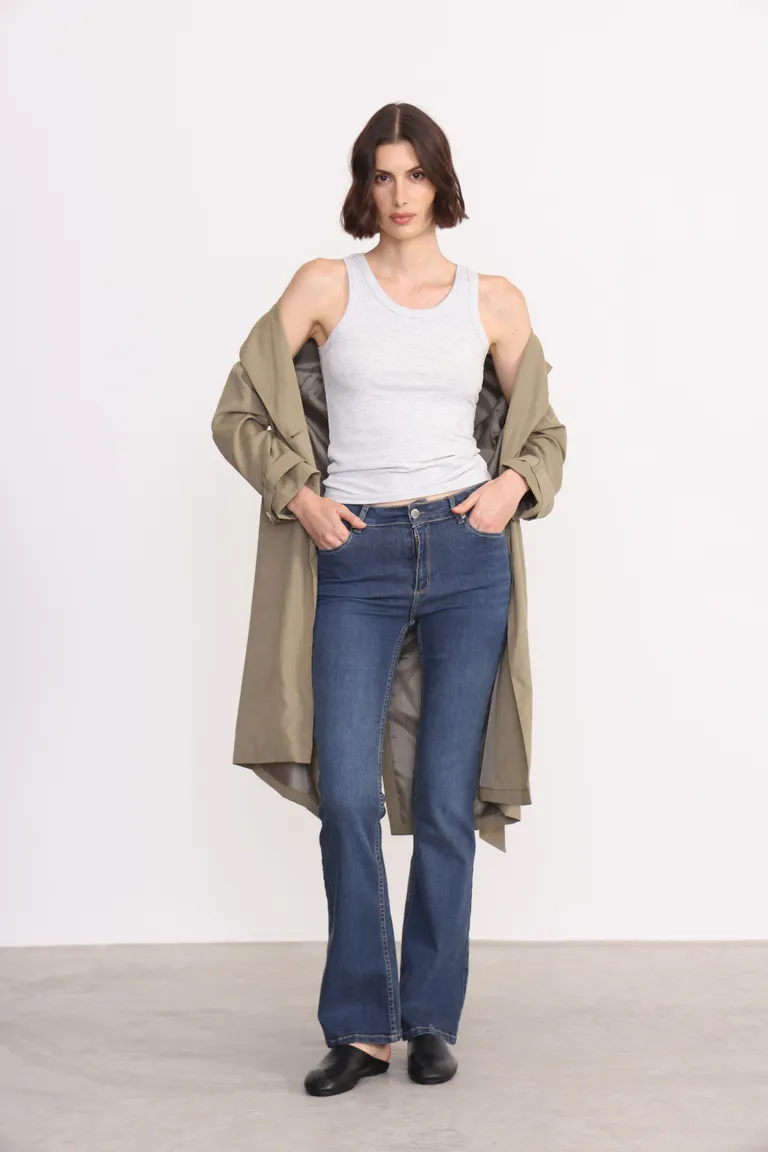 Pantalón de Jean Flare Tiro Alto con Cinco Bolsillos de Yagmour en Pantalones para argentina