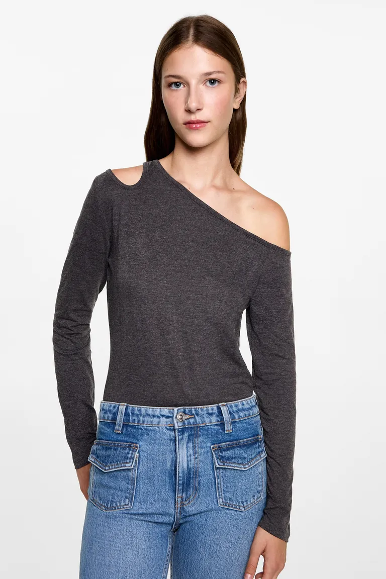 Remera algodón asimétrica de Mango Teen en Buzos y Sweaters para argentina