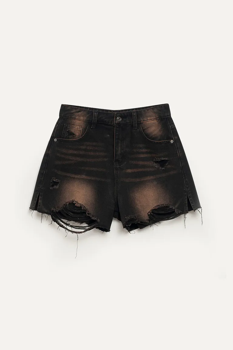 Shorts de gabardina con lavado negro y roturas, de calce relajado de 47 Street en Shorts para argentina