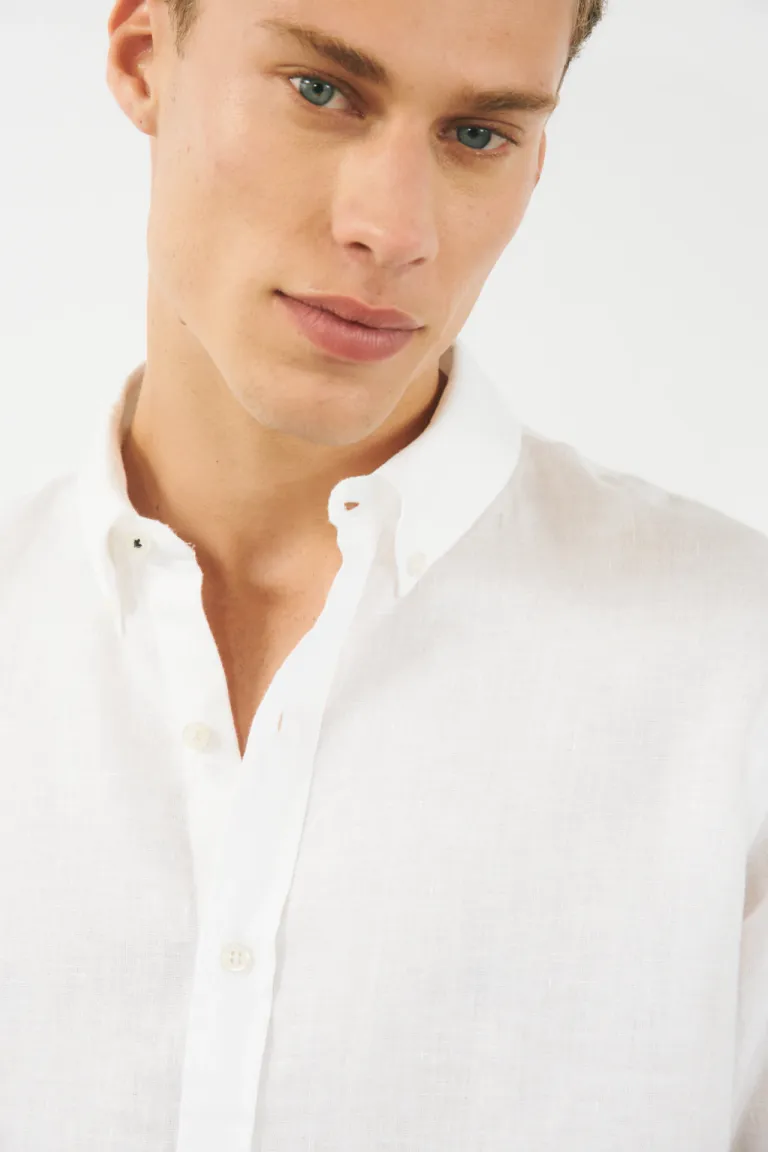 Camisa de lino de corte regular para hombres - Diseño elegante y versátil de Bensimon en Camisas para argentina