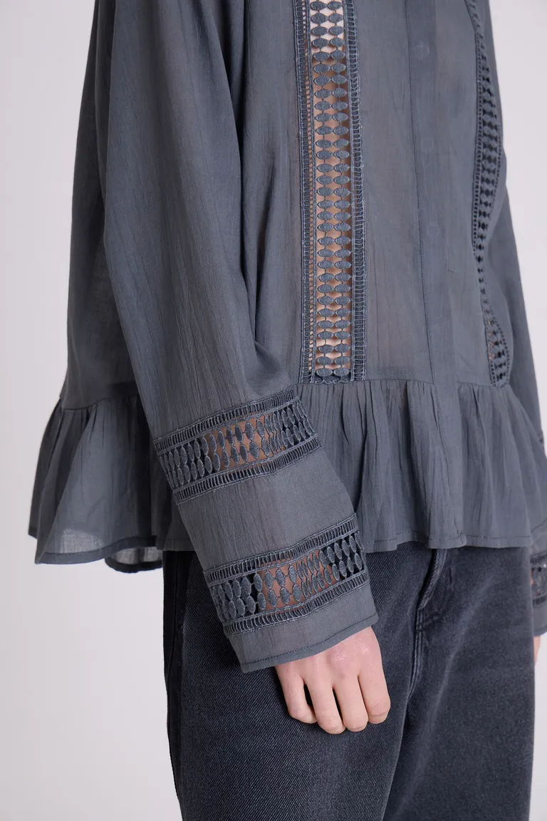 Camisa larga oversize de voile con puntillas a tono de Maria Cher en Camisas para argentina